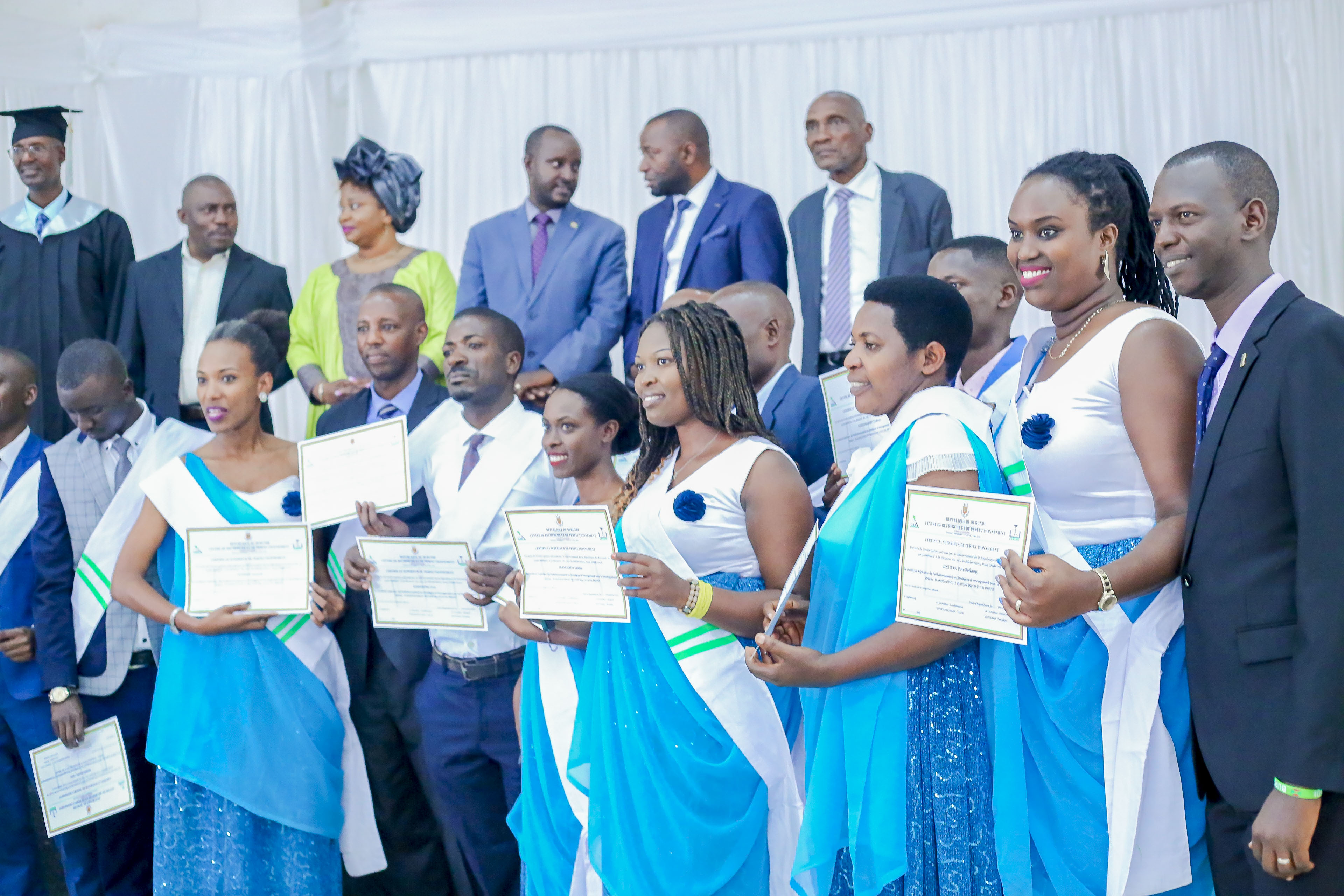 Remise de certificats de perfectionnement